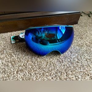 NWT Adult Snowboarding/Ski Goggles!